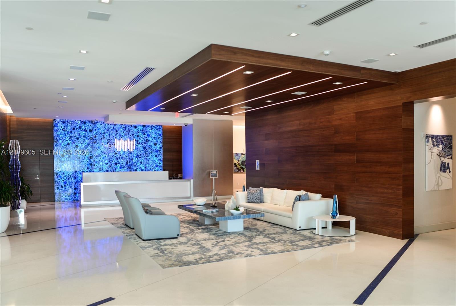 Ver detalles 4-906 2 / 3 1524 sq. ft. $ 2026-10-20 0 foto