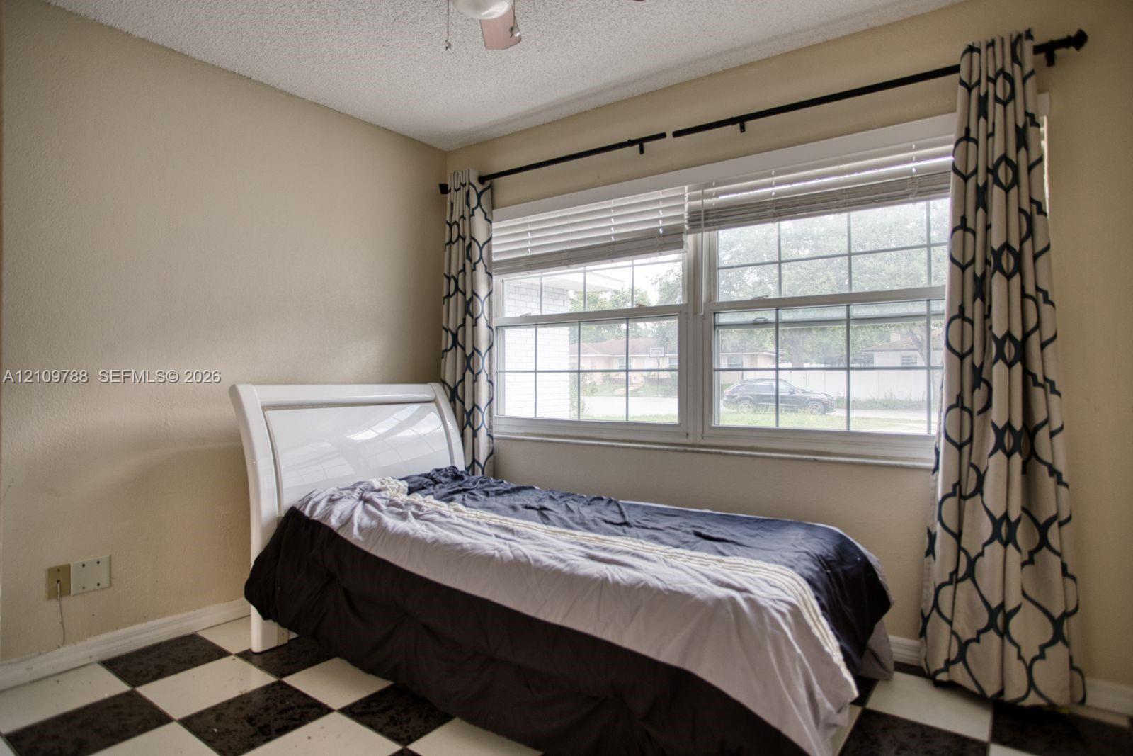 Ver detalles 7408 4 / 2 sq. ft. $ 2026-10-20 0 foto