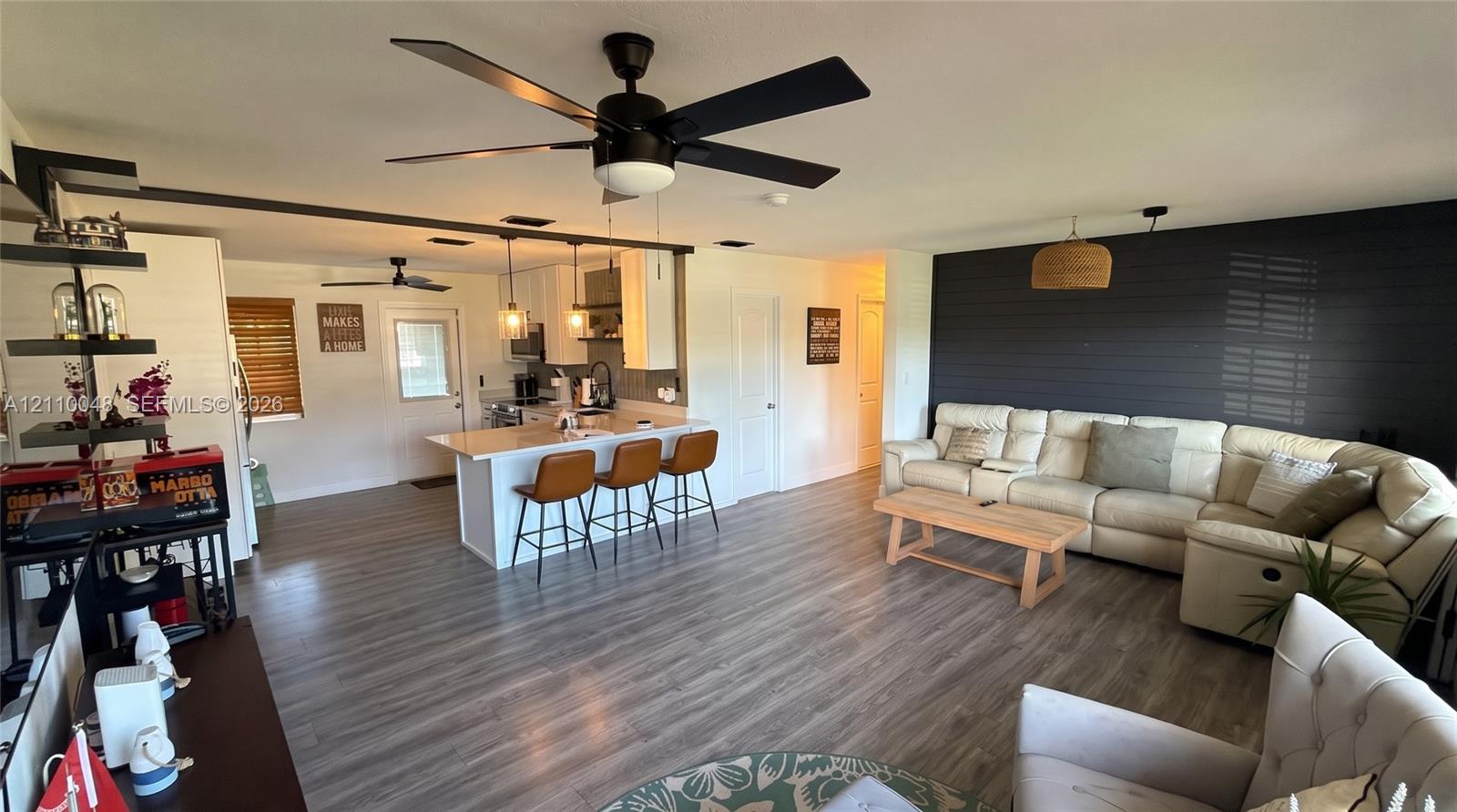 3649 3 / 3 1176 sq. ft. $ 2026-10-20 0 foto