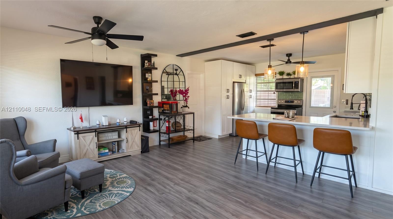 3649 3 / 3 1176 sq. ft. $ 2026-10-20 0 foto
