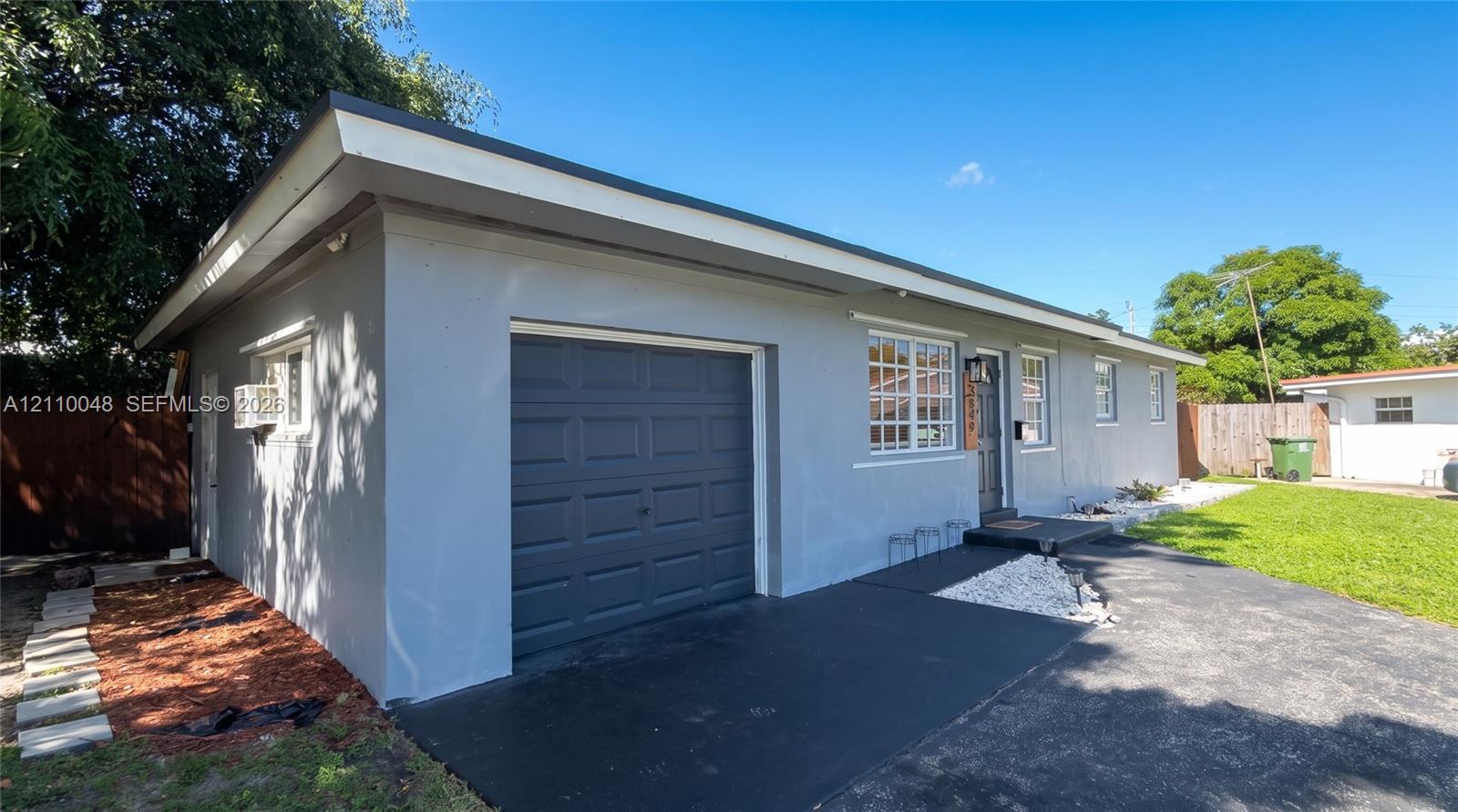 3649 3 / 3 1176 sq. ft. $ 2026-10-20 0 foto