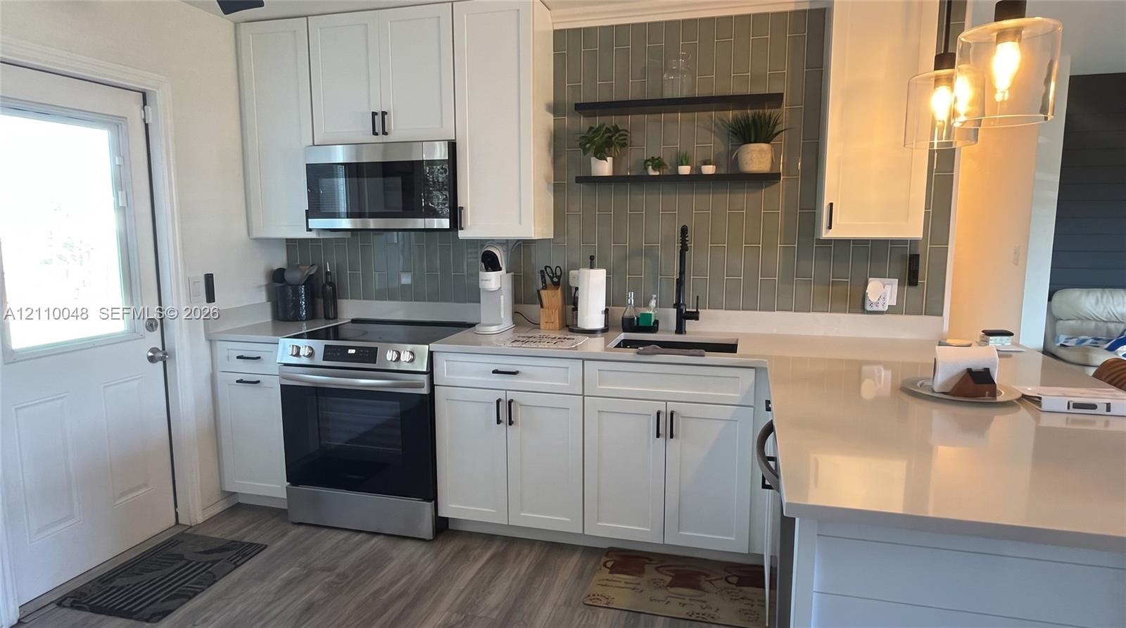3649 3 / 3 1176 sq. ft. $ 2026-10-20 0 foto