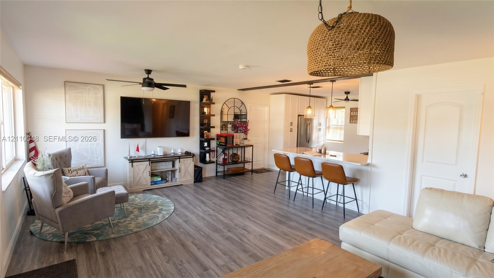 3649 3 / 3 1176 sq. ft. $ 2026-10-20 0 foto