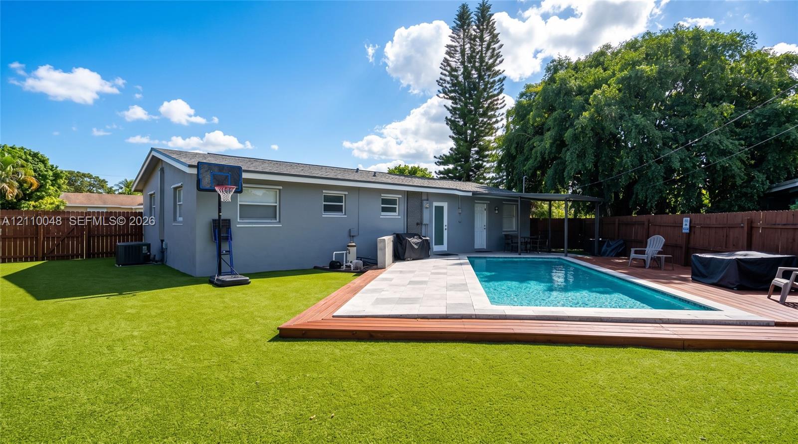 3649 3 / 3 1176 sq. ft. $ 2026-10-20 0 foto