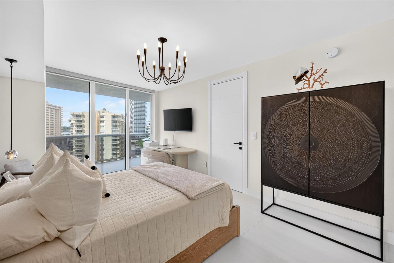See details 806 1 / 1 1086 sq. ft. $ 2026-10-30 0 Photo