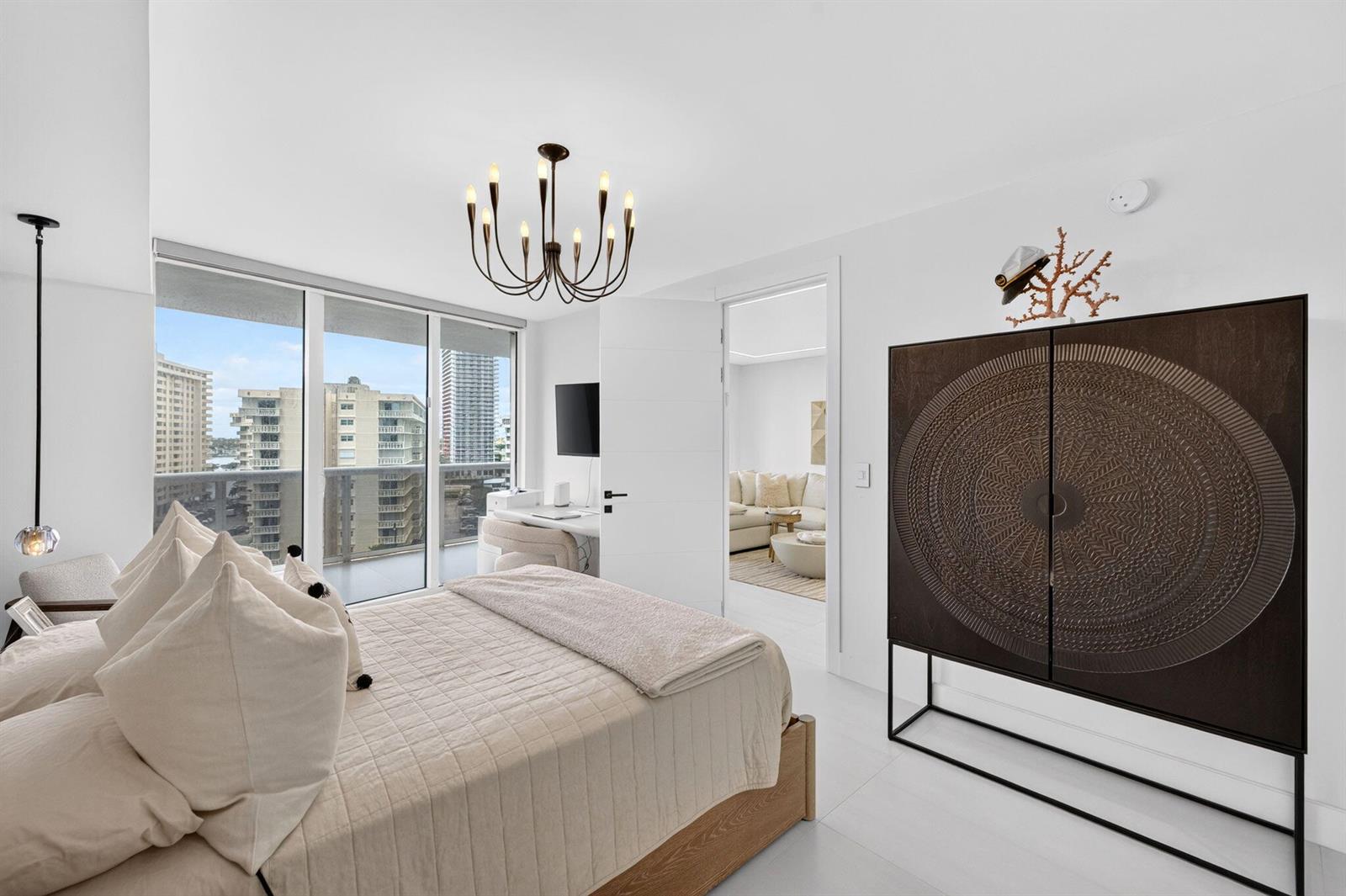 See details 806 1 / 1 1086 sq. ft. $ 2026-10-30 0 Photo