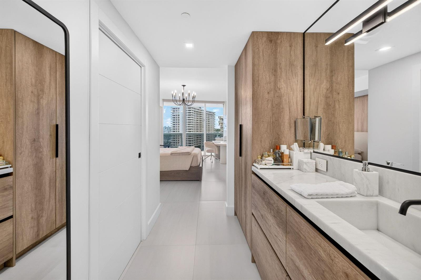 See details 806 1 / 1 1086 sq. ft. $ 2026-10-30 0 Photo