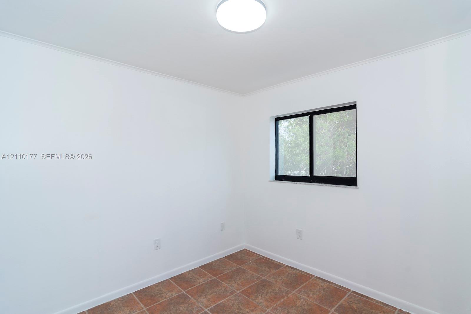  /  2135 sq. ft. $ 2026-10-21 0 foto