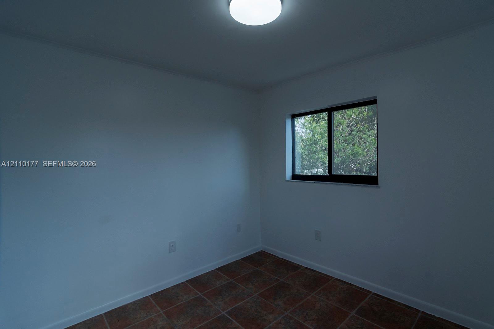   /  2135 sq. ft. $ 2026-10-21 0 foto