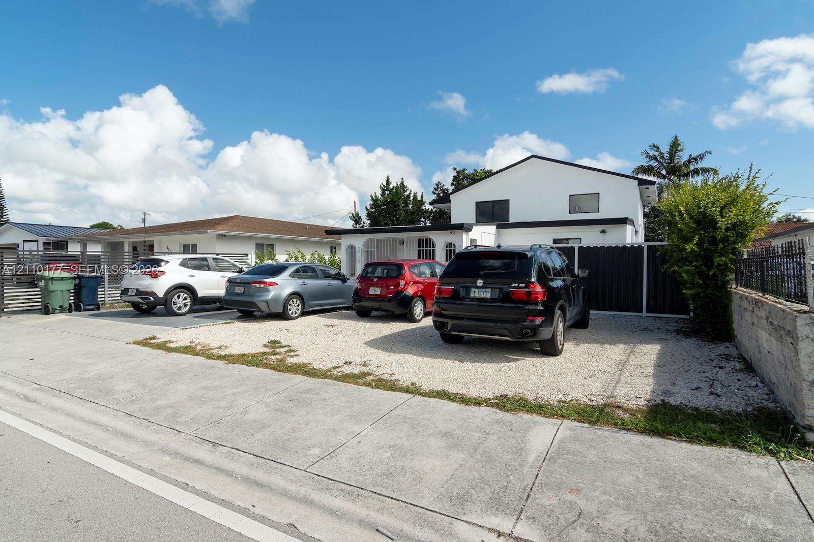   /  2135 sq. ft. $ 2026-10-21 0 foto