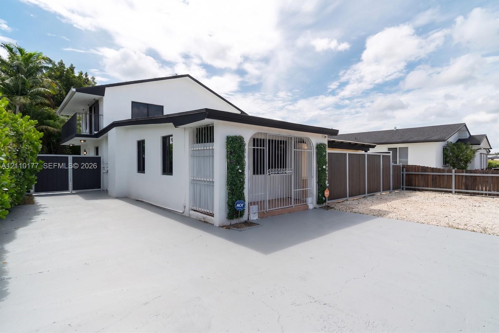   /  2135 sq. ft. $ 2026-10-21 0 foto
