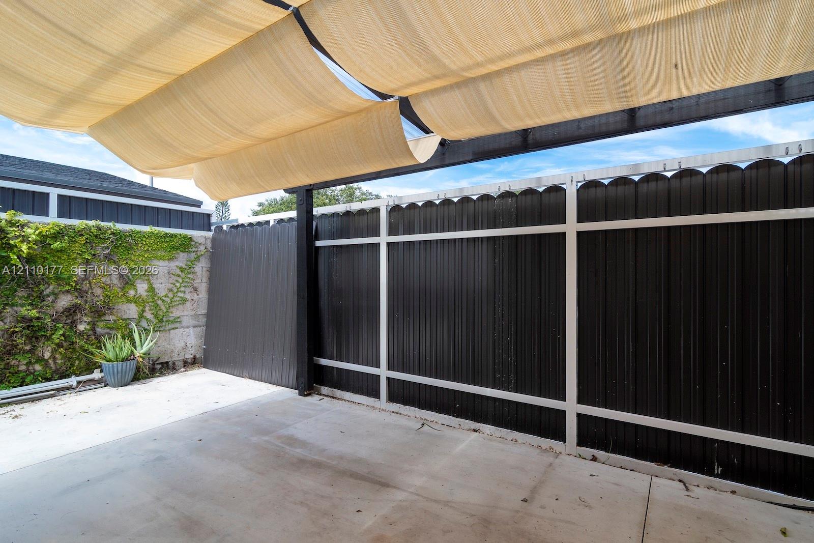   /  2135 sq. ft. $ 2026-10-21 0 foto