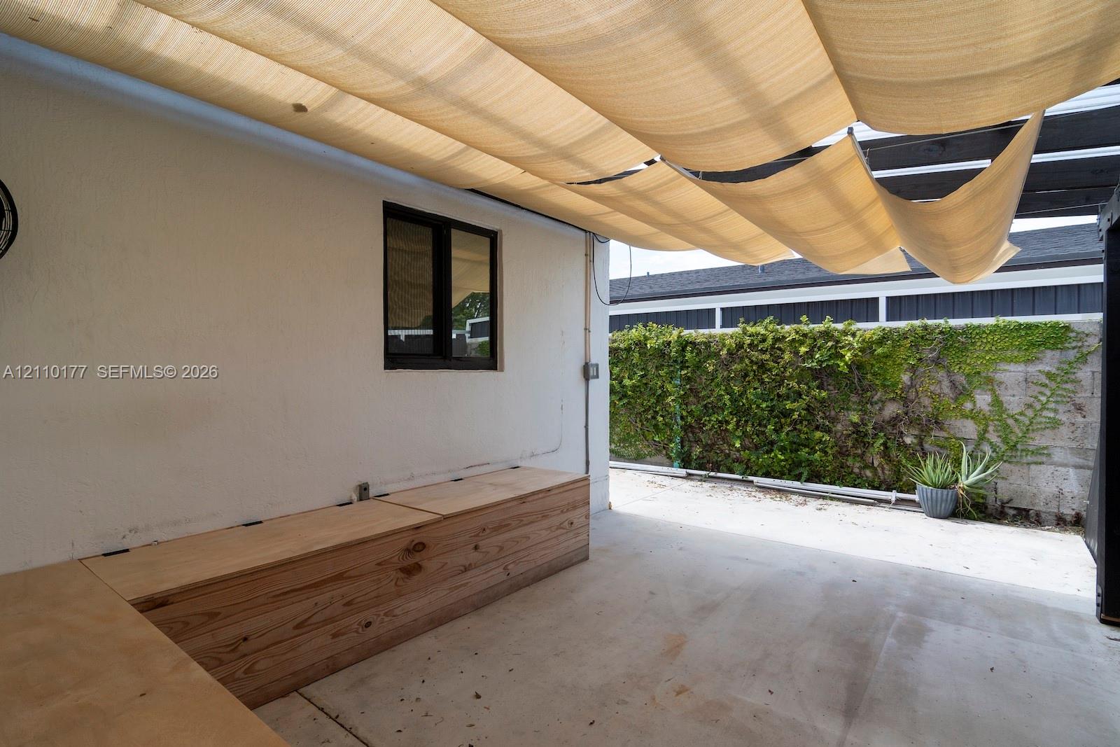   /  2135 sq. ft. $ 2026-10-21 0 foto