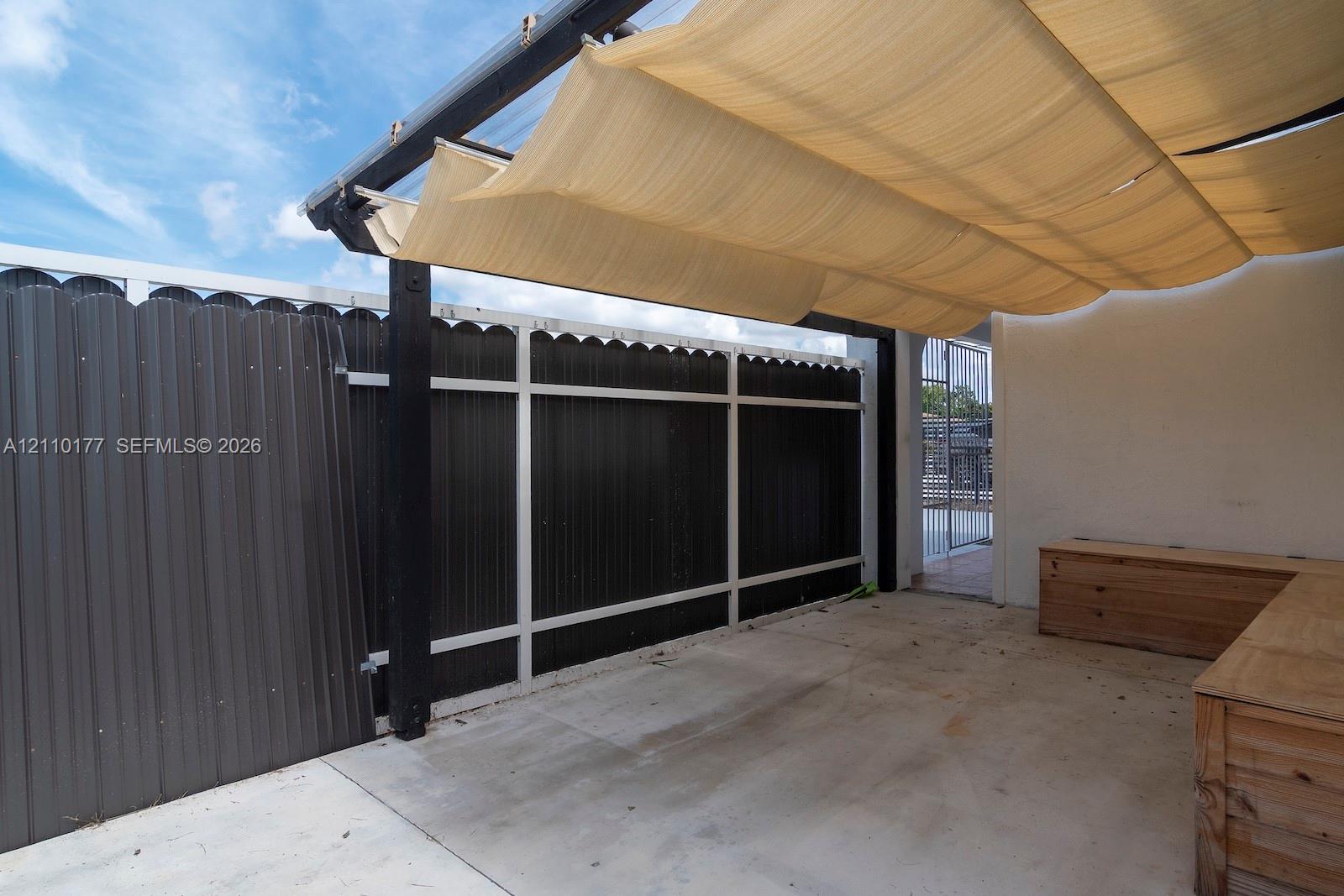   /  2135 sq. ft. $ 2026-10-21 0 foto