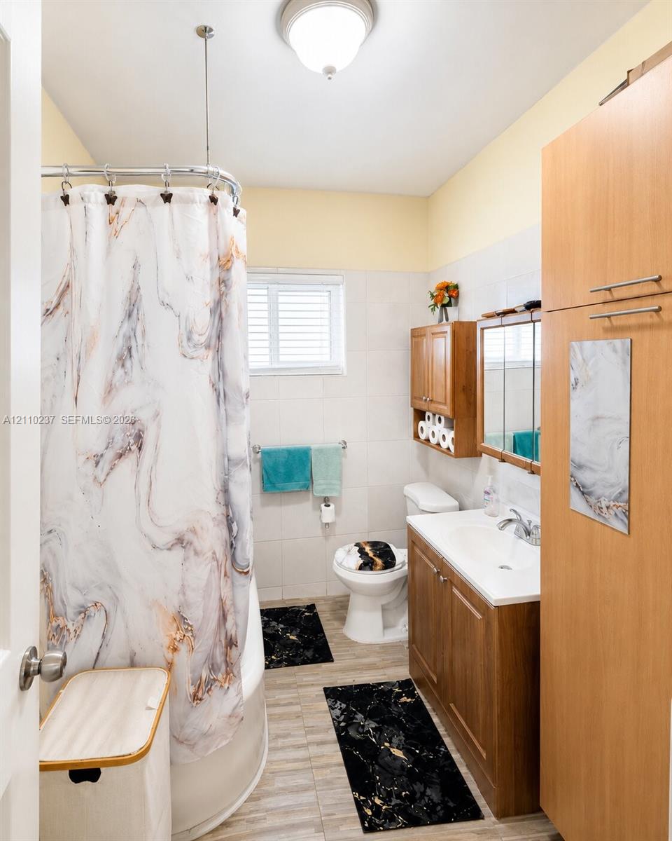   /  1364 sq. ft. $ 2026-10-21 0 foto