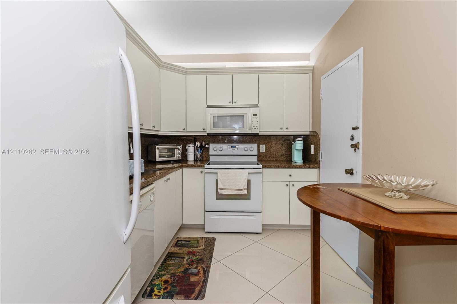 7A 1 / 2 870 sq. ft. $ 2026-10-21 0 foto