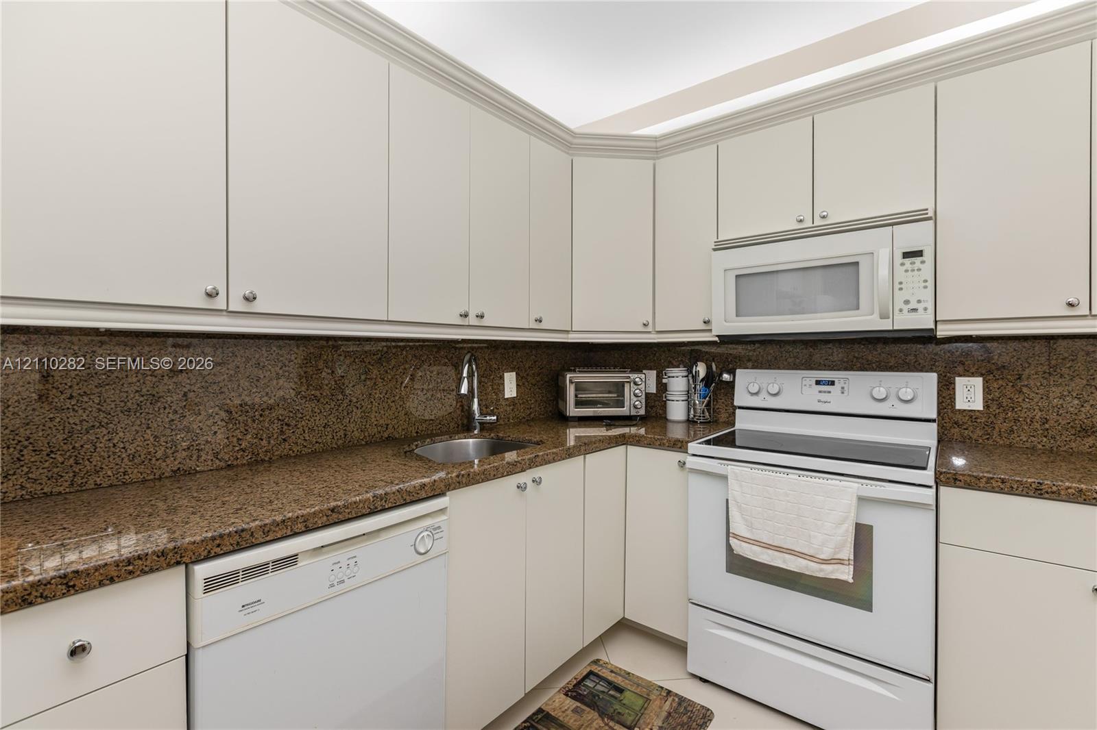 7A 1 / 2 870 sq. ft. $ 2026-10-21 0 foto
