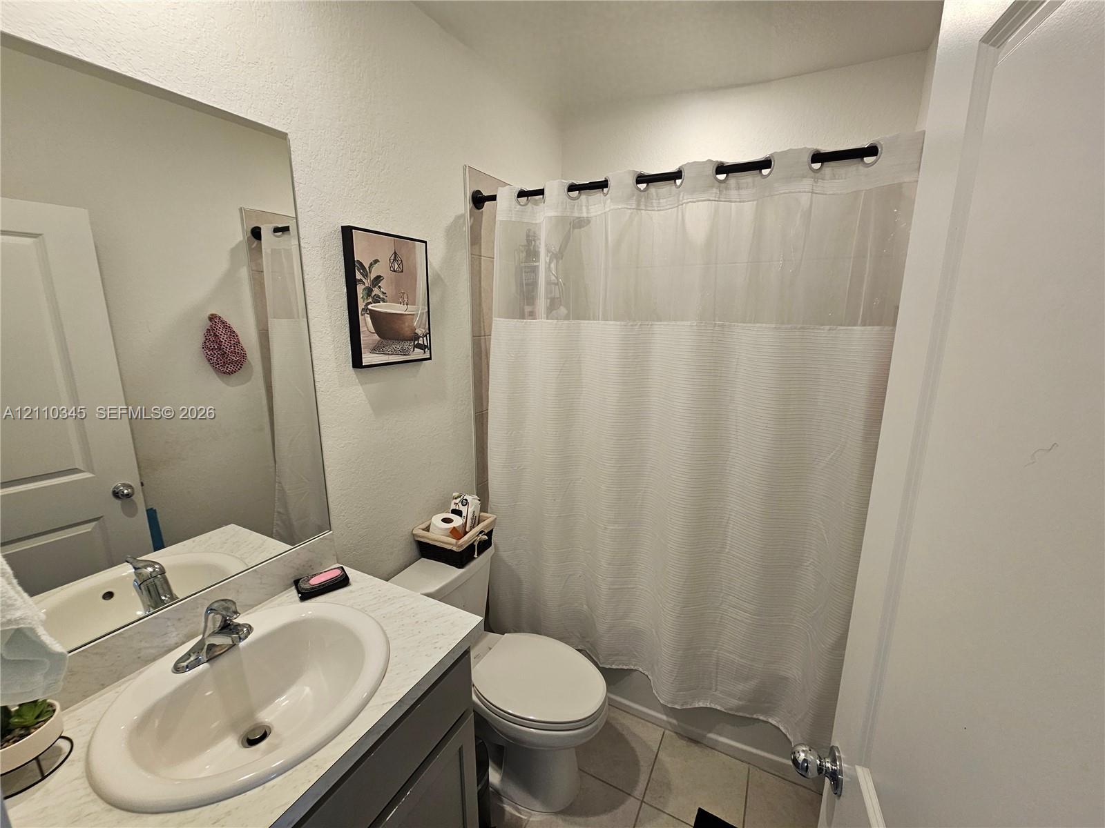See details 465 4 / 3 1580 sq. ft. $ 2026-10-21 0 Photo