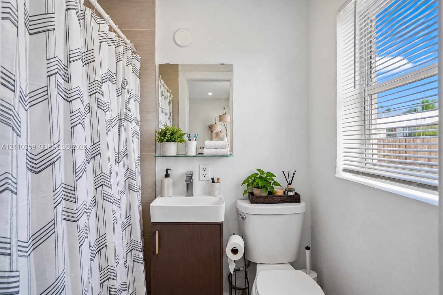   /  1911 sq. ft. $ 2026-10-21 0 foto