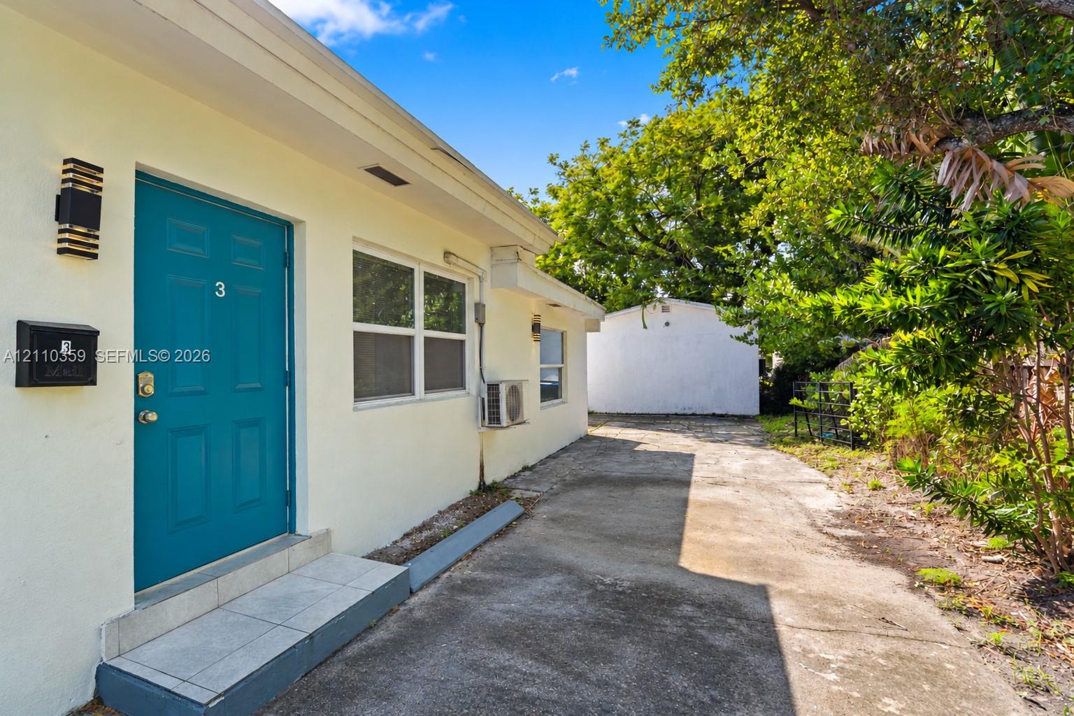   /  1911 sq. ft. $ 2026-10-21 0 foto