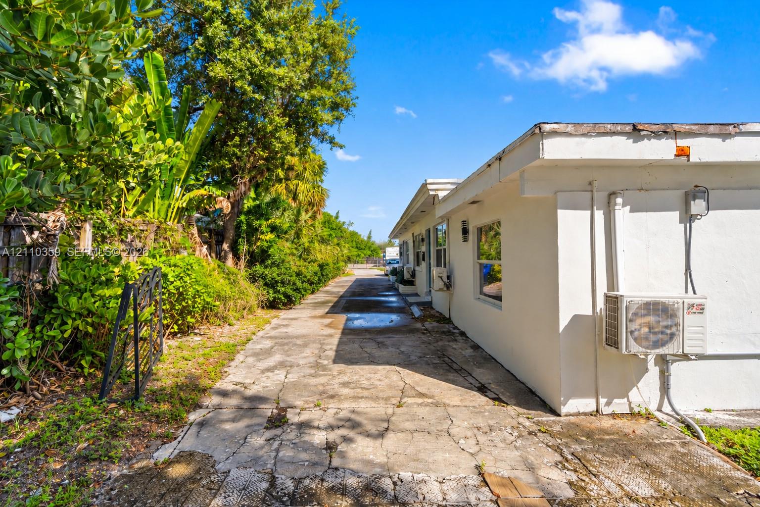   /  1911 sq. ft. $ 2026-10-21 0 foto