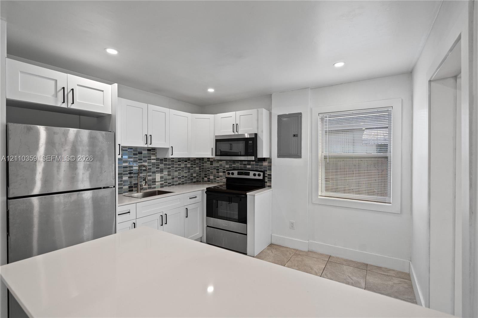   /  1911 sq. ft. $ 2026-10-21 0 foto