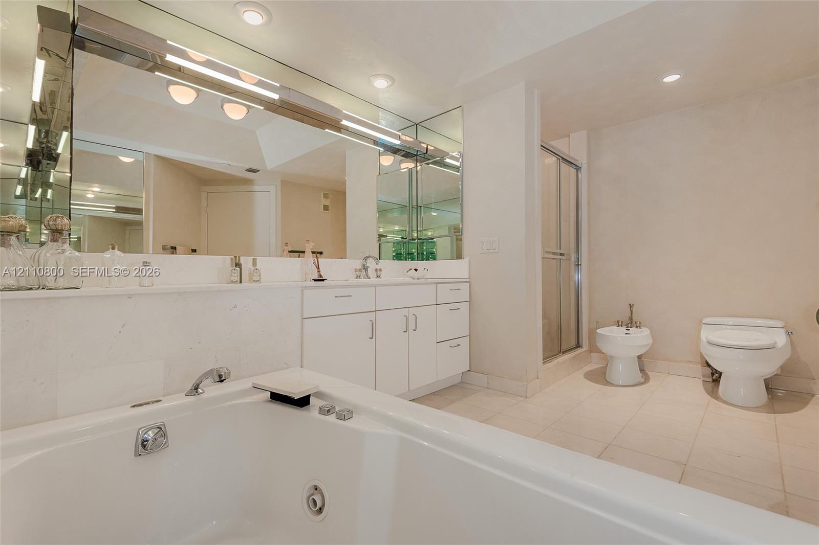 Ver detalles 1105 2 / 2 1690 sq. ft. $ 2026-10-21 0 foto