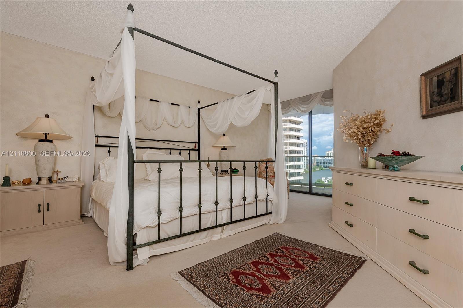Ver detalles 1105 2 / 2 1690 sq. ft. $ 2026-10-21 0 foto