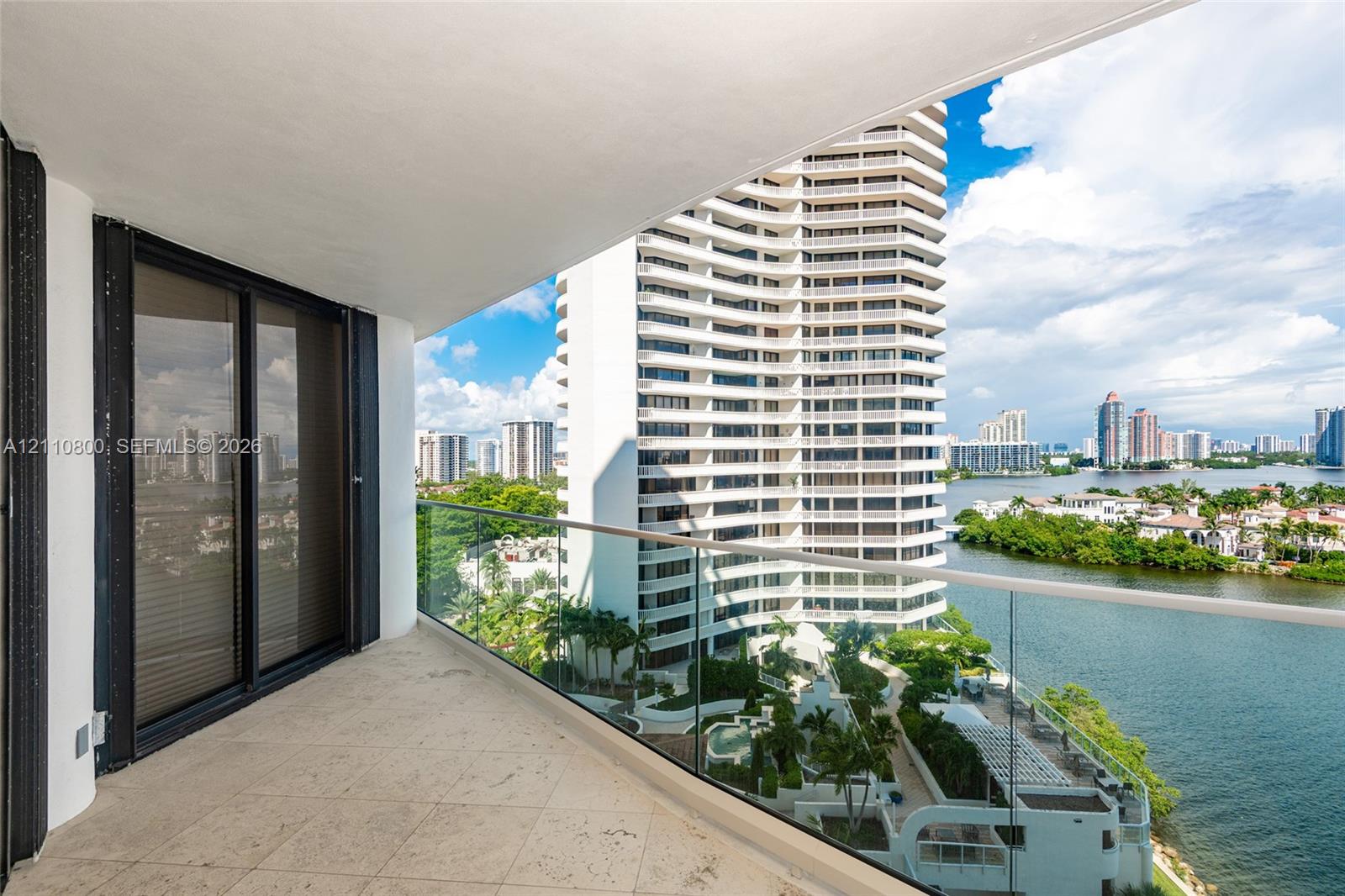 Ver detalles 1105 2 / 2 1690 sq. ft. $ 2026-10-21 0 foto