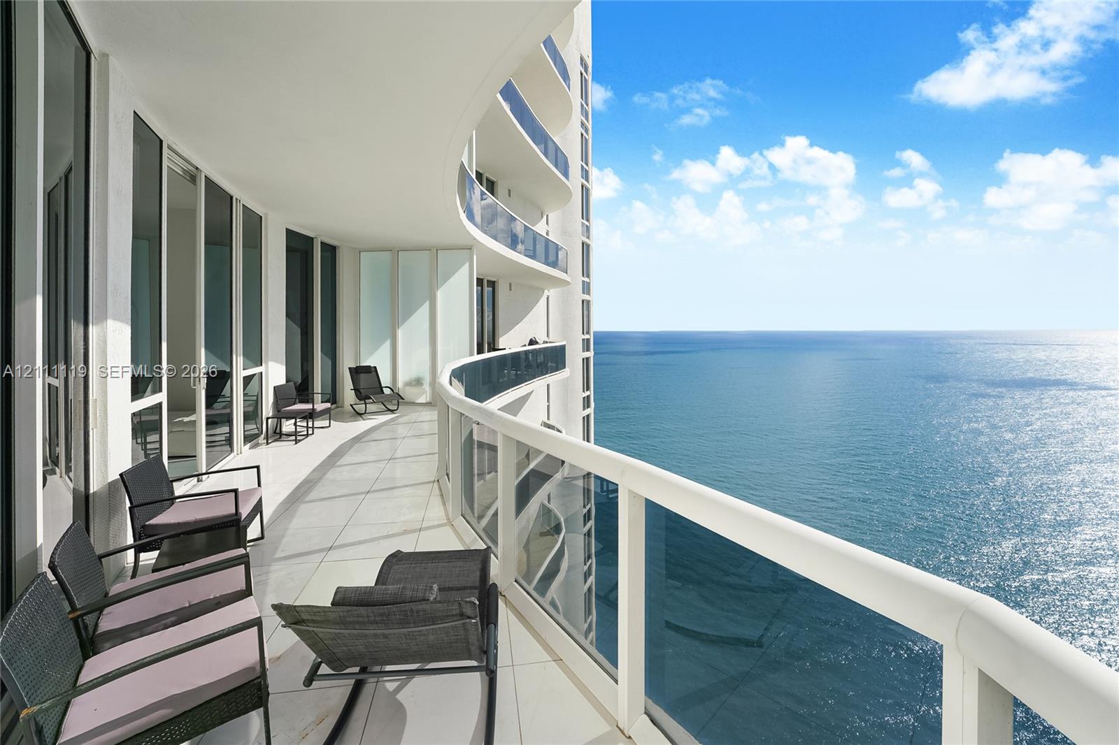 See details 3907 3 / 3 2106 sq. ft. $ 2026-10-22 0 Photo