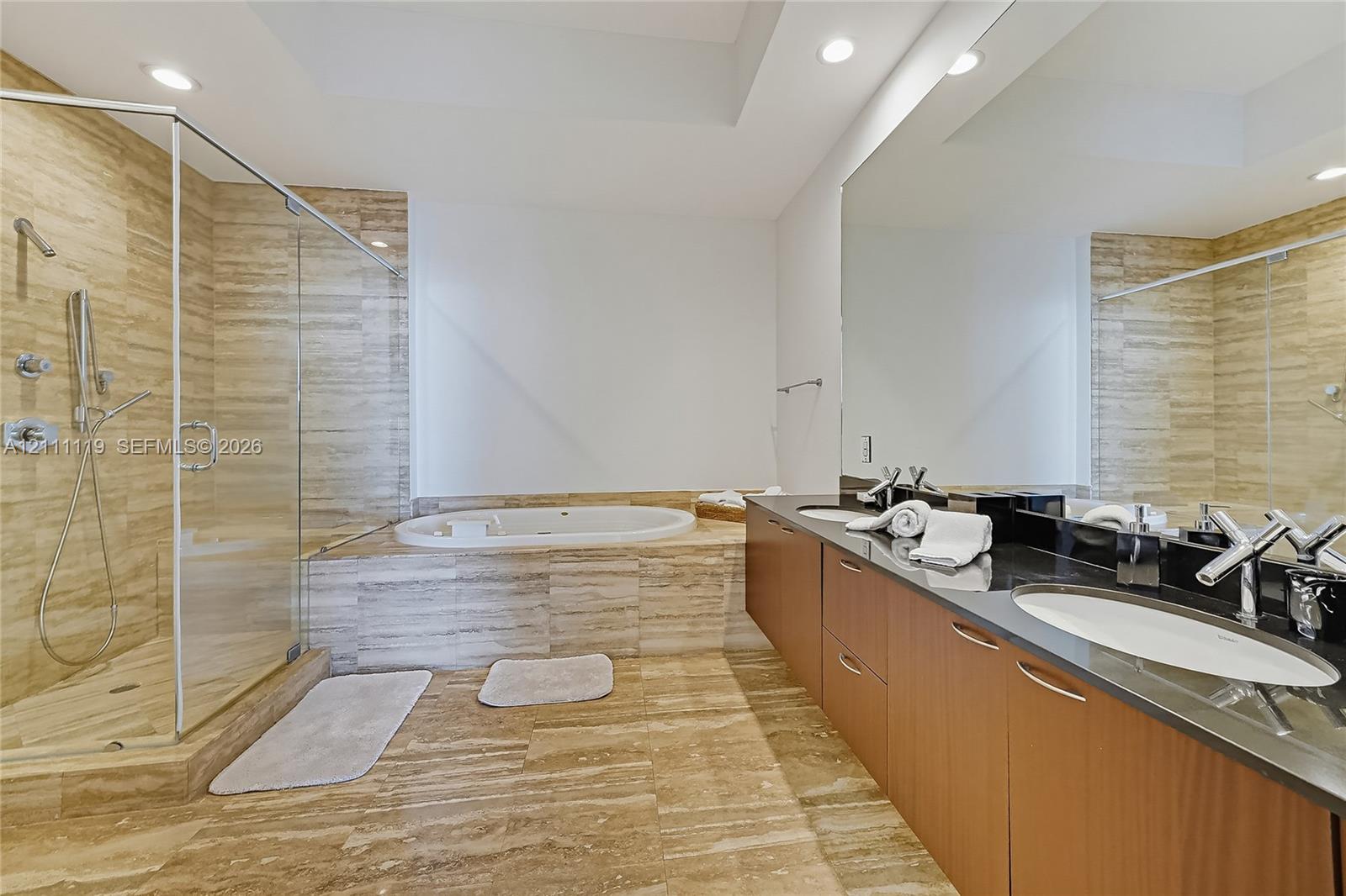 See details 3907 3 / 3 2106 sq. ft. $ 2026-10-22 0 Photo