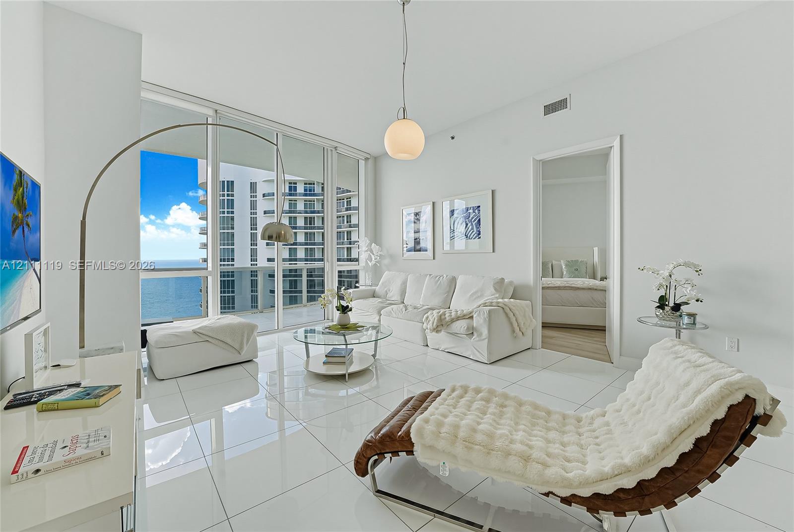 See details 3907 3 / 3 2106 sq. ft. $ 2026-10-22 0 Photo