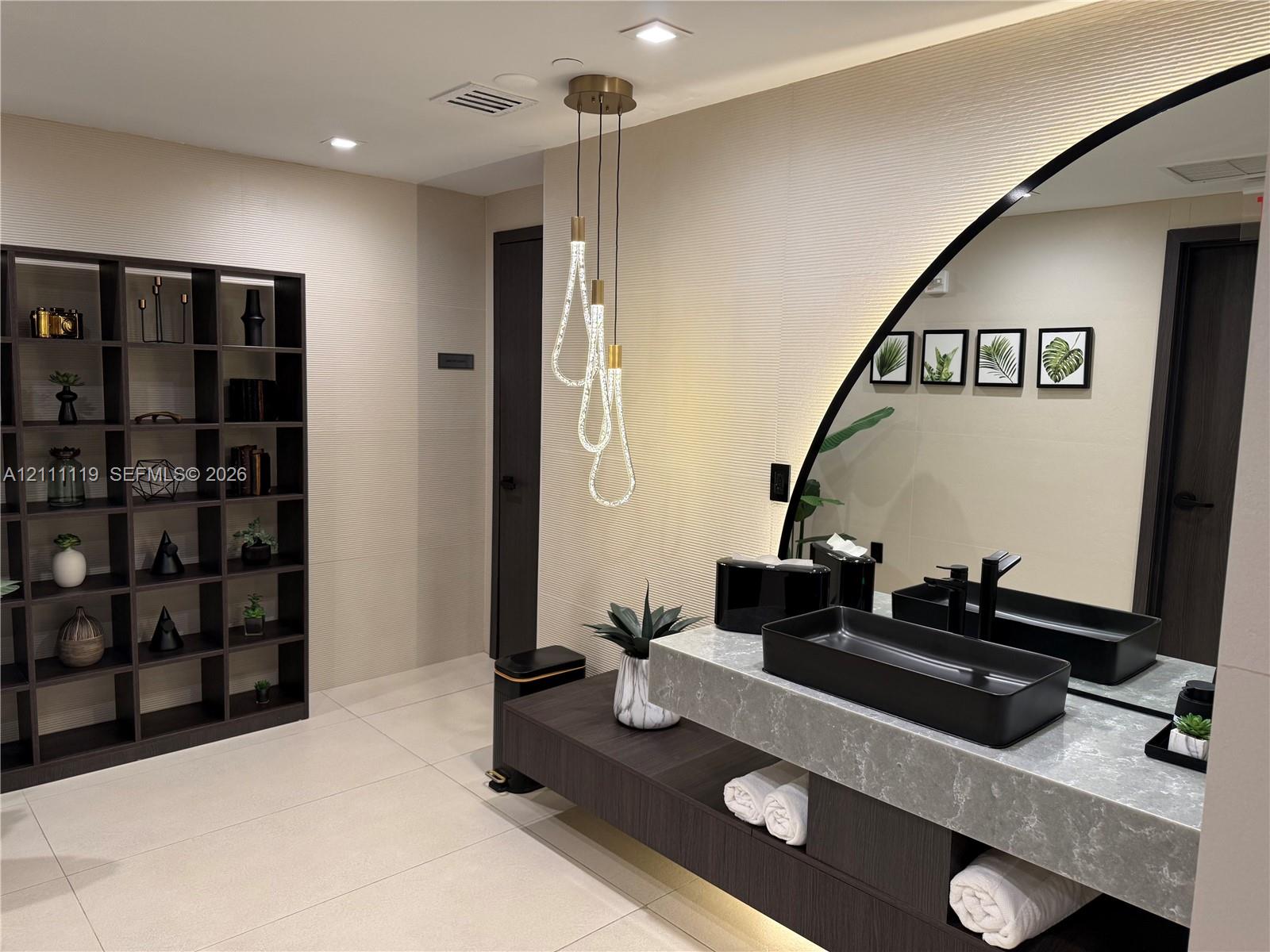 See details 3907 3 / 3 2106 sq. ft. $ 2026-10-22 0 Photo