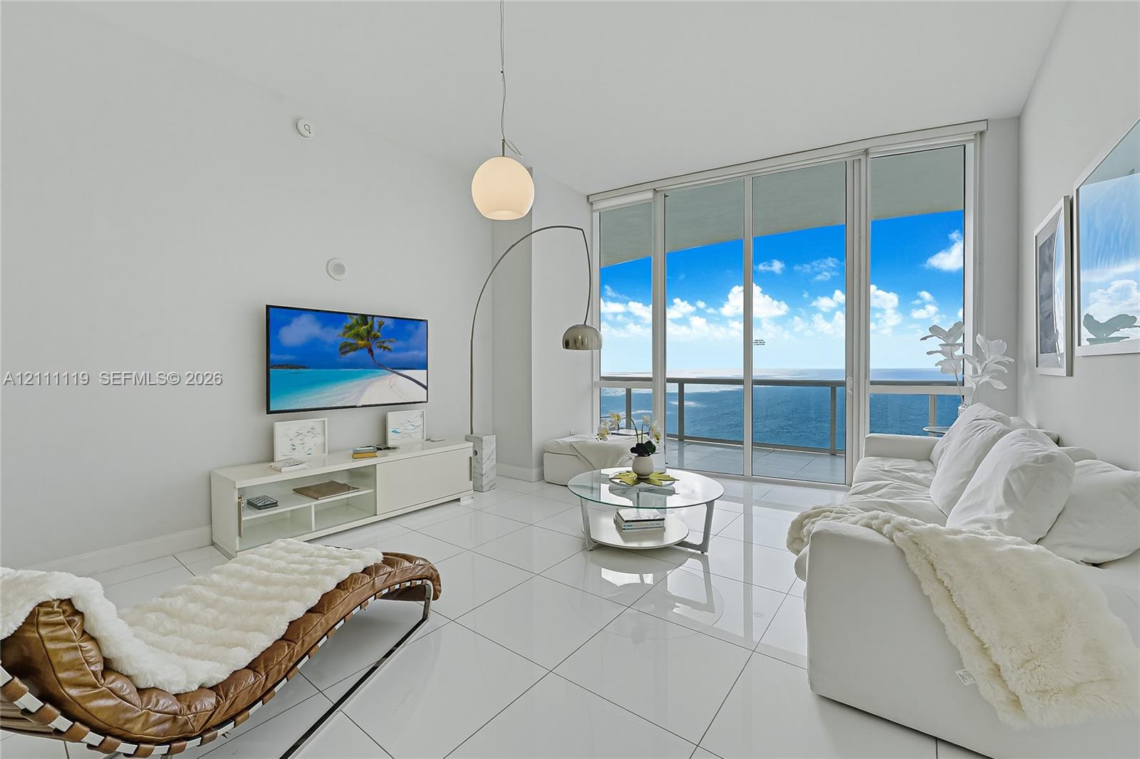 See details 3907 3 / 3 2106 sq. ft. $ 2026-10-22 0 Photo