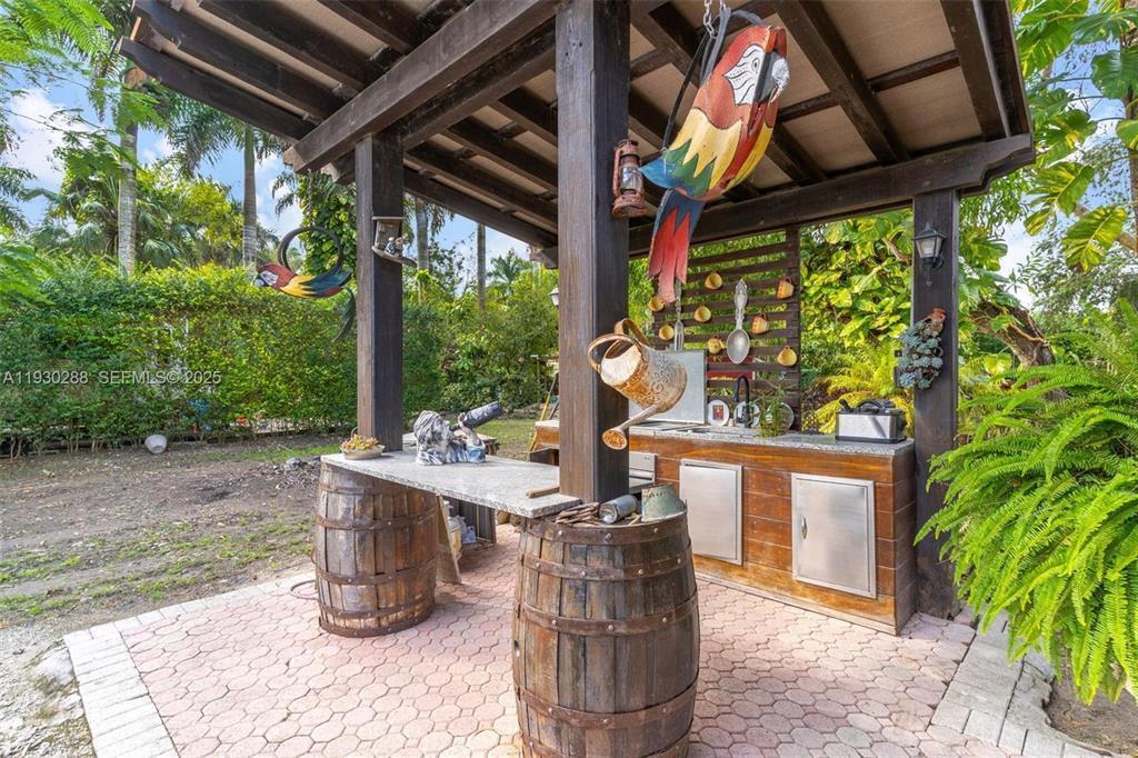 Ver detalles / 0 1350 sq. ft. $ 2026-10-23 0 foto