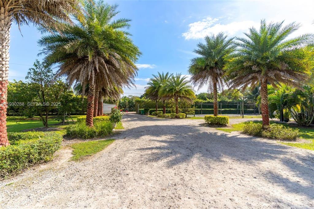 Ver detalles / 0 1350 sq. ft. $ 2026-10-23 0 foto