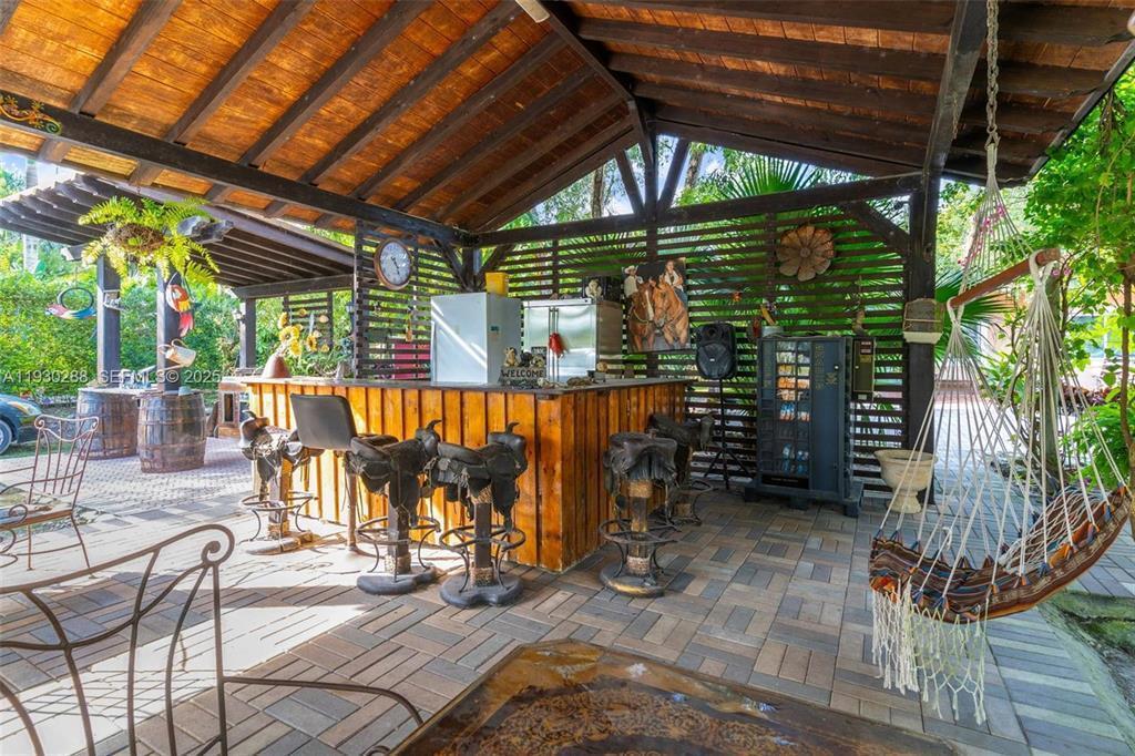 Ver detalles / 0 1350 sq. ft. $ 2026-10-23 0 foto