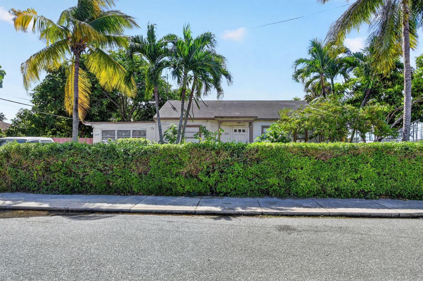 A  / 0 1923 sq. ft. $ 2026-10-24 0 foto