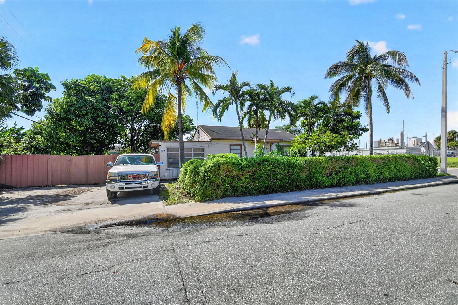 A  / 0 1923 sq. ft. $ 2026-10-24 0 foto