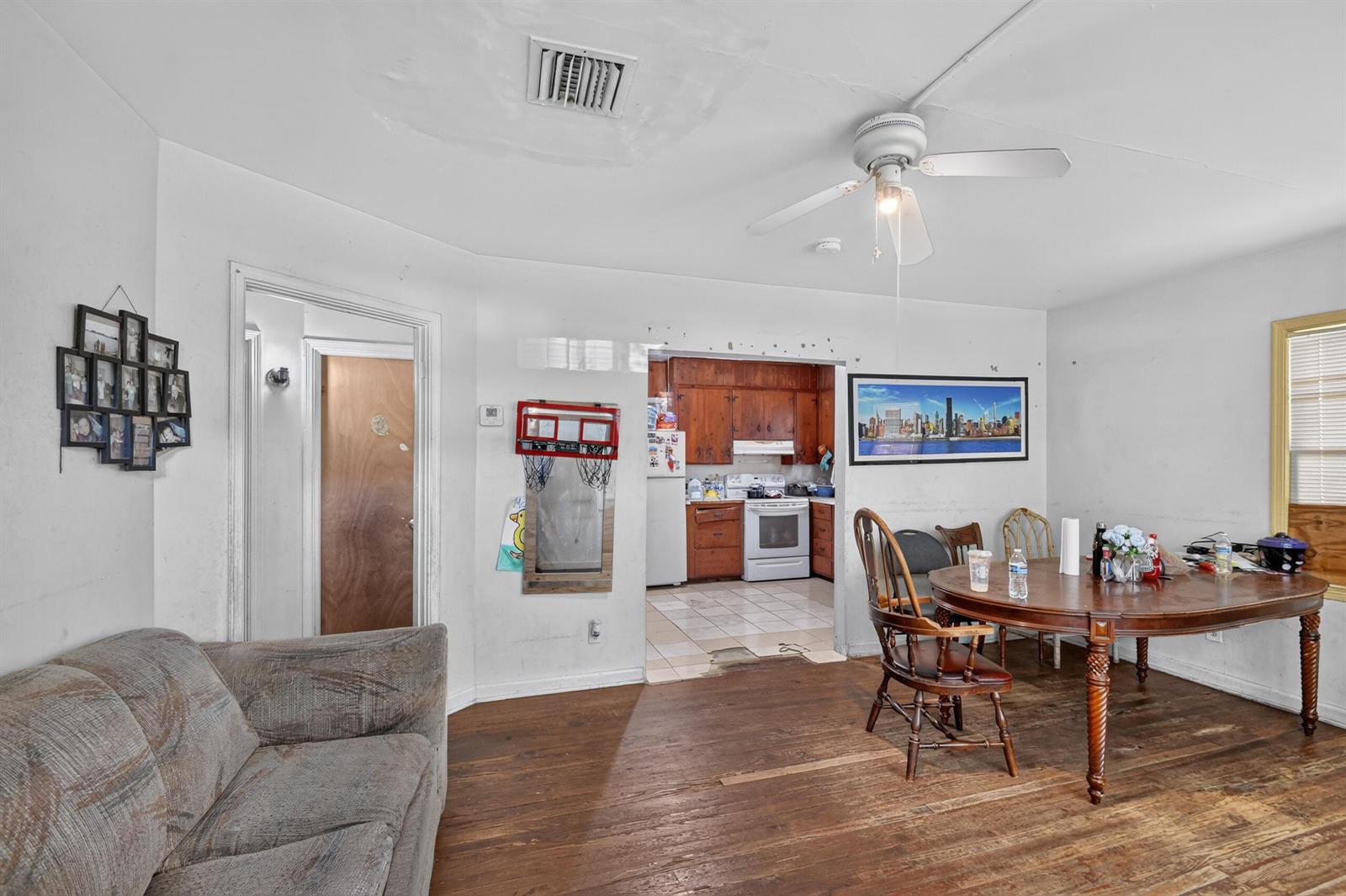 A  / 0 1923 sq. ft. $ 2026-10-24 0 foto