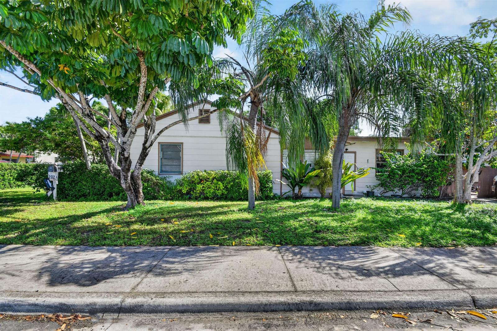 A  / 0 1923 sq. ft. $ 2026-10-24 0 foto