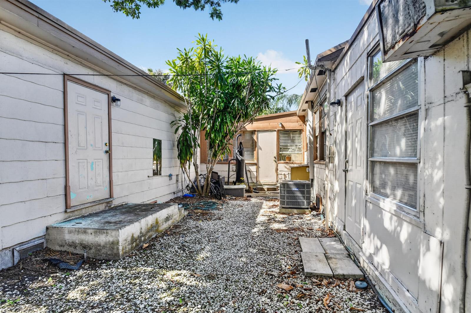 A  / 0 1923 sq. ft. $ 2026-10-24 0 foto