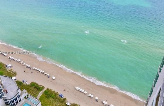 See details 4102 3 / 4 1974 sq. ft. $ 2026-10-23 0 Photo