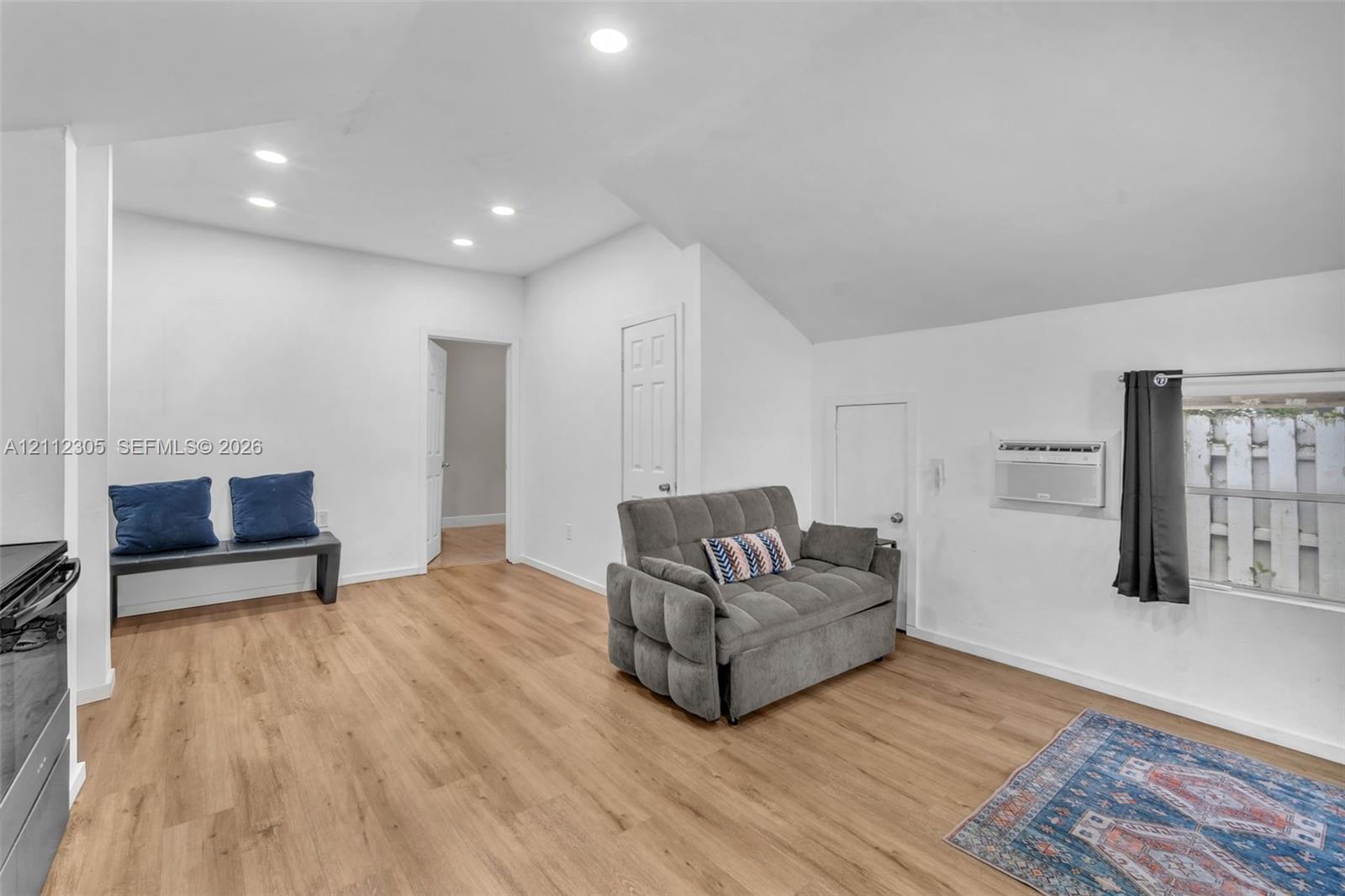 See details / 1337 sq. ft. $ 2026-10-24 0 Photo
