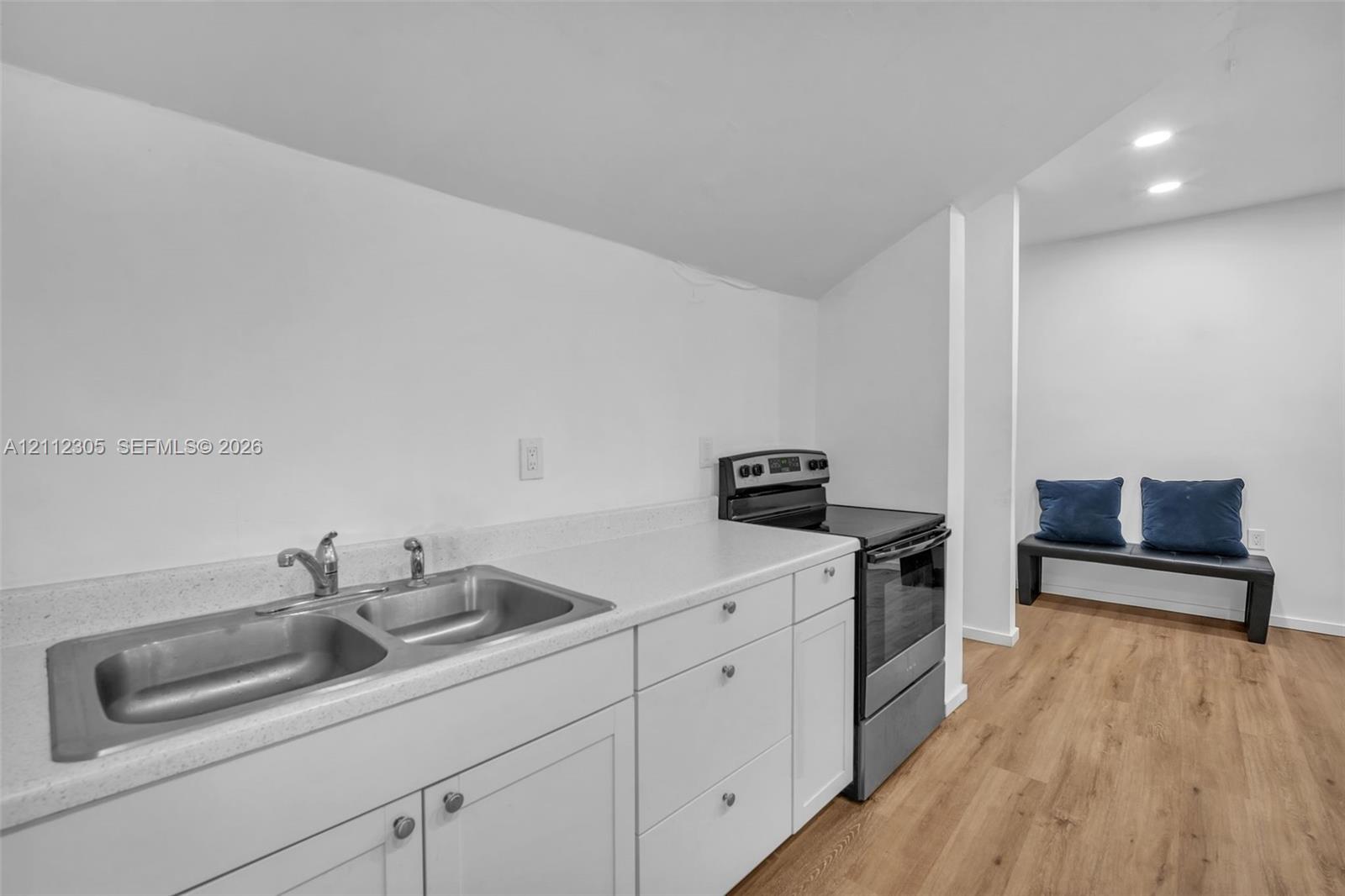 See details / 1337 sq. ft. $ 2026-10-24 0 Photo
