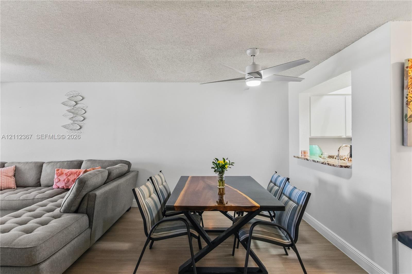 Ver detalles 10803 2 / 3 1190 sq. ft. $ 2026-10-24 0 foto