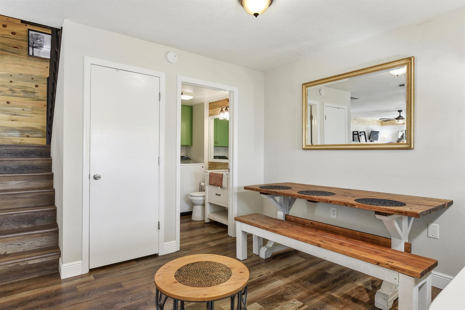 3233 2 /  1374 sq. ft. $ 2026-10-25 0 foto
