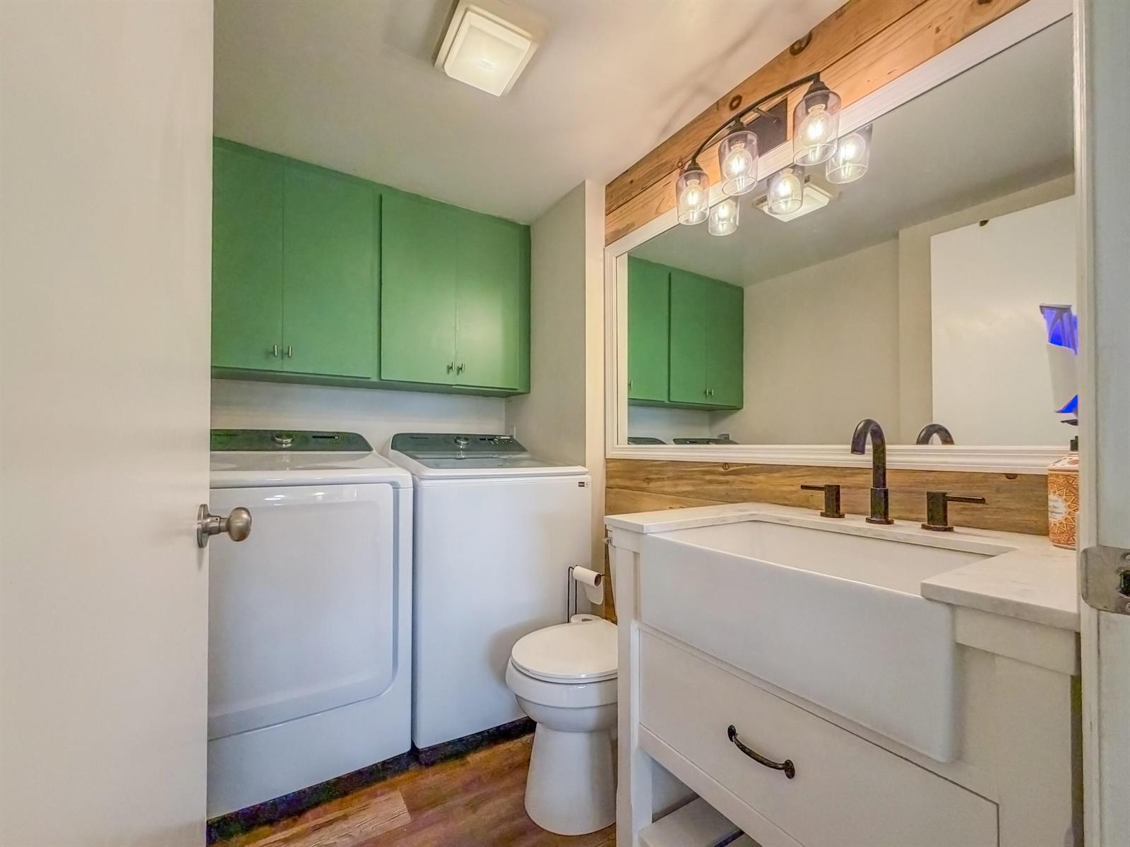 3233 2 /  1374 sq. ft. $ 2026-10-25 0 foto