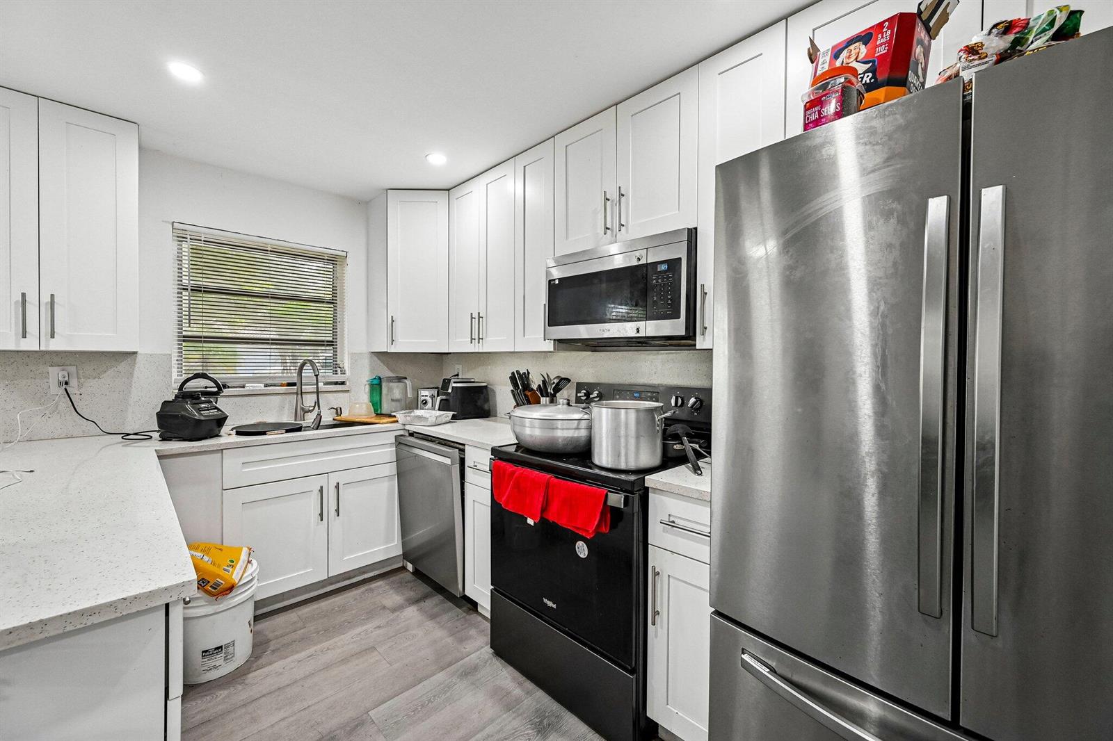 8283 3 / 2 1209 sq. ft. $ 2026-10-30 0 Photo