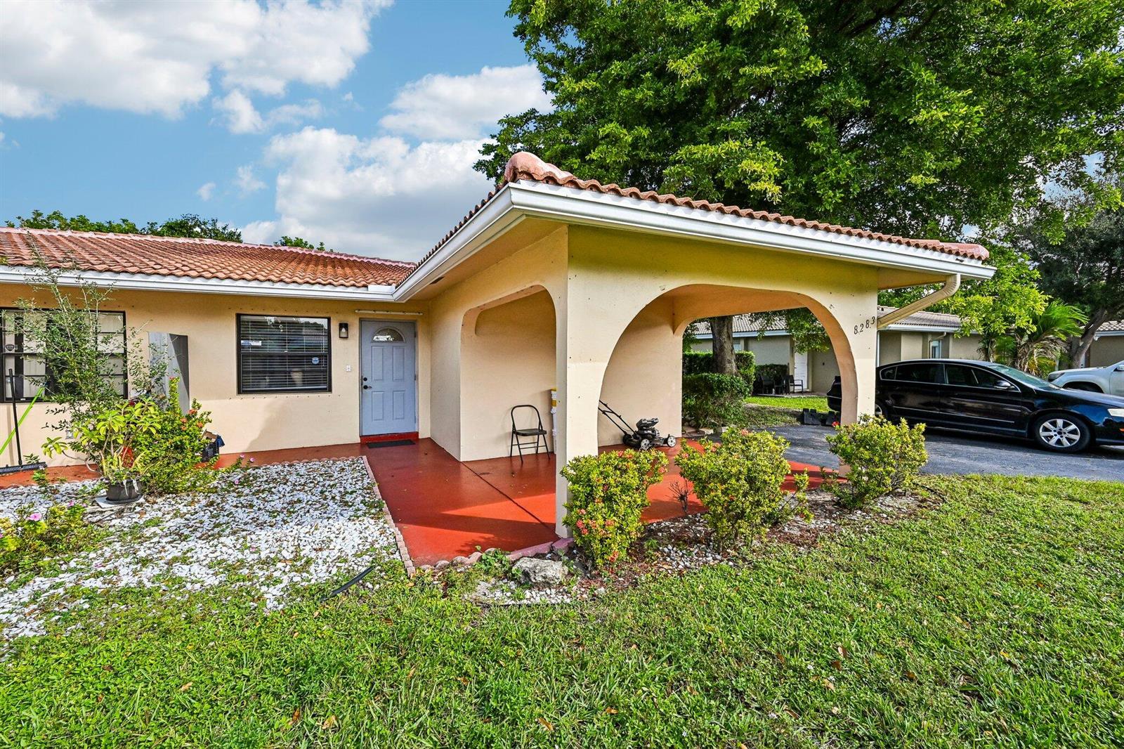 8283 3 / 2 1209 sq. ft. $ 2026-10-30 0 Photo